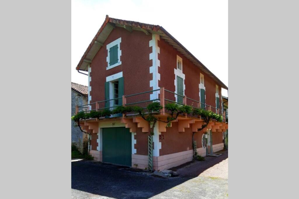 Maison Au Bord De La Riviere Dronne En Perigord Vert Saint-Front-la-Rivière Dış mekan fotoğraf